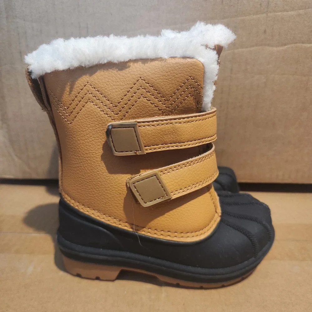 Cat & Jack Toddler Boys Girls Snow Boots Tan Black Winter Boots Size 7 NWT